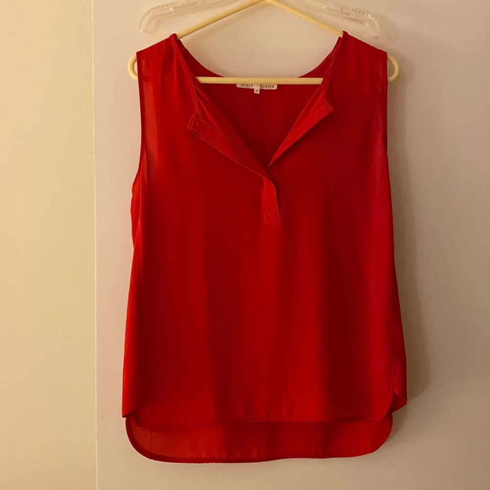 Red sleeveless loose professional tank top size medium